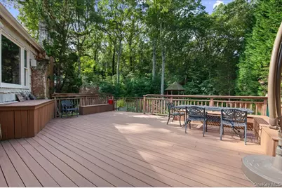 7 Faulkner Lane, Dix Hills, NY 11746 - Photo 41
