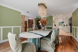 7 Faulkner Ln, Dix Hills, NY 11746 - Photo 9