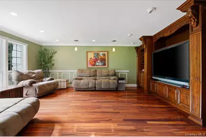 7 Faulkner Lane, Dix Hills, NY 11746 - Photo 5