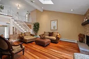 7 Faulkner Ln, Dix Hills, NY 11746 - Photo 13