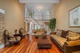 7 Faulkner Ln, Dix Hills, NY 11746 - Photo 11