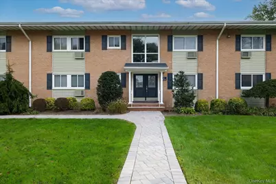 41 Mildred Place #3B, North Babylon, NY 11703 - Photo 1