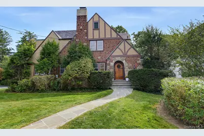 15 Stratton Road, Scarsdale, NY 10583 - Photo 1