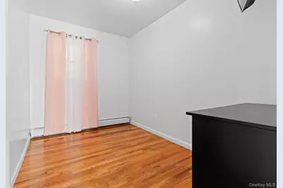 27 Croydon Road, Amityville, NY 11701 - Photo 9