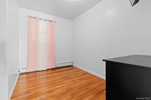 27 Croydon Rd, Amityville, NY 11701 - Photo 9