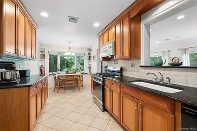 24 (Aka 28) Ritchie Drive, Yonkers, NY 10705 - Photo 9