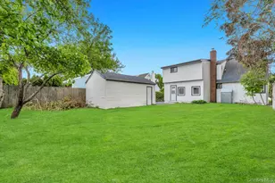 20 Howard St, Hicksville, NY 11801 - Photo 3