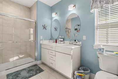 32 Michael Lane, East Islip, NY 11730 - Photo 13