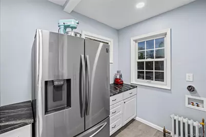 410 Midwood Avenue, Bellmore, NY 11710 - Photo 29