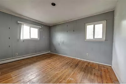 15 Earl Place, Amityville, NY 11701 - Photo 15