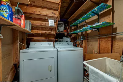 15 Earl Place, Amityville, NY 11701 - Photo 21