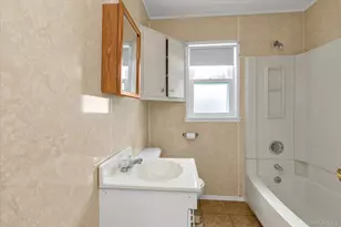 13 Inwood Rd, Glen Cove, NY 11542 - Photo 15
