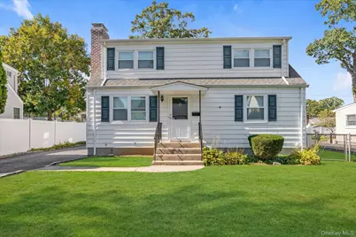 13 Inwood Road, Glen Cove, NY 11542 - Photo 1