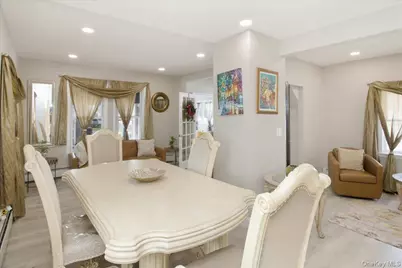 63 E Neck Court, West Babylon, NY 11704 - Photo 11