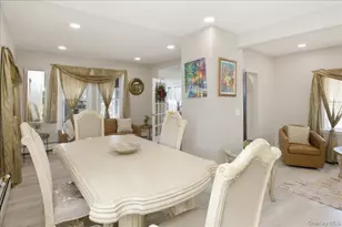 63 E Neck Ct, West Babylon, NY 11704 - Photo 11