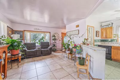 182 Commack Road, Deer Park, NY 11729 - Photo 17