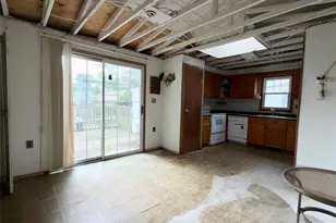 5 Holly Dr, Manorville, NY 11949 - Photo 7