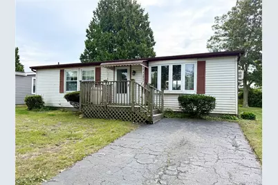 5 Holly Drive, Manorville, NY 11949 - Photo 3