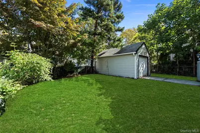 45-27 Arcadia Lane, Great Neck, NY 11020 - Photo 23