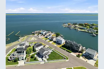 298 W Lido Promenade, Lindenhurst, NY 11757 - Photo 45