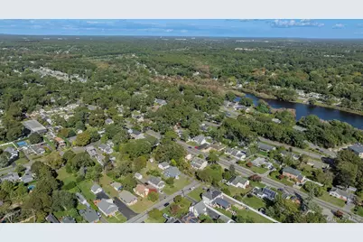 373 Oak Street, Patchogue, NY 11772 - Photo 35