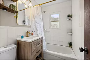373 Oak St, Patchogue, NY 11772 - Photo 21