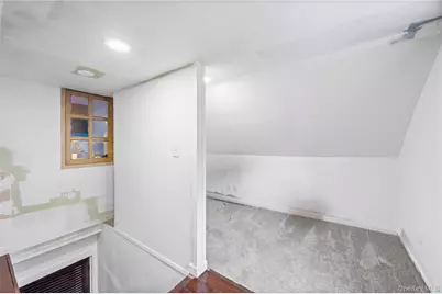 373 Oak Street, Patchogue, NY 11772 - Photo 25