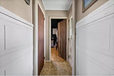 373 Oak Street, Patchogue, NY 11772 - Photo 15