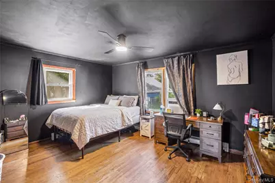 373 Oak Street, Patchogue, NY 11772 - Photo 17