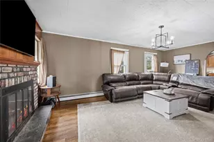 373 Oak St, Patchogue, NY 11772 - Photo 7