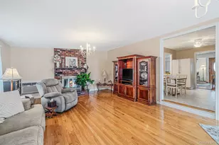 2909 Connecticut Ave, Medford, NY 11763 - Photo 11