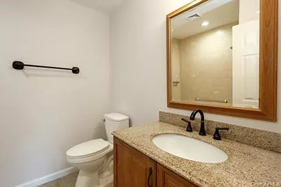 43 Cambridge Drive W, Copiague, NY 11726 - Photo 19