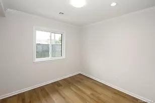 43 Cambridge Dr W, Copiague, NY 11726 - Photo 21