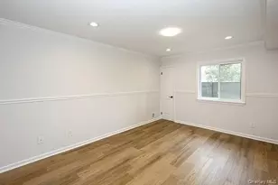 43 Cambridge Dr W, Copiague, NY 11726 - Photo 17