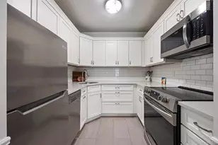 38 Sussex Dr, Yorktown Heights, NY 10598 - Photo 3
