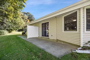 38 Sussex Dr, Yorktown Heights, NY 10598 - Photo 29
