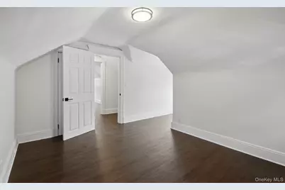 10 Lattin Drive, Yonkers, NY 10705 - Photo 31