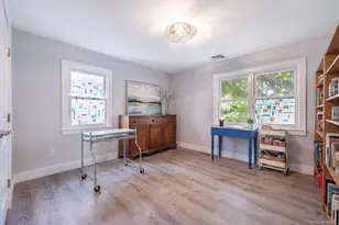 38 Middle Neck Rd, Port Washington, NY 11050 - Photo 5