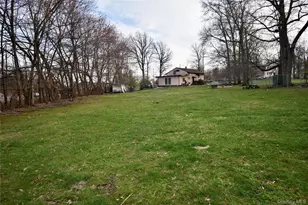 130 Scotland Hill Rd, Chestnut Ridge, NY 10977 - Photo 3