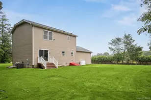 147A Old Country Rd, Speonk, NY 11977 - Photo 19