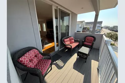 648 E Broadway, Long Beach, NY 11561 - Photo 11