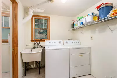 11 Longford Street, Huntington, NY 11743 - Photo 17