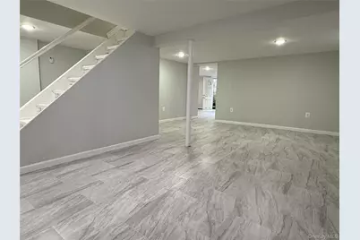 1316 6 Street, West Babylon, NY 11704 - Photo 35