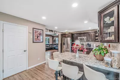 179 Ford Street, Holbrook, NY 11741 - Photo 9