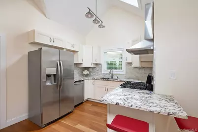 234 Foxhurst Road, Oceanside, NY 11572 - Photo 19