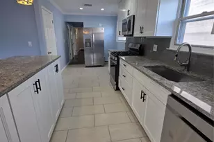 32-23 Plunkett Ave, Far Rockaway, NY 11691 - Photo 5