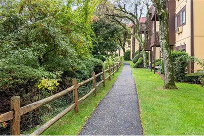 1 Granada Crescent #4, White Plains, NY 10603 - Photo 19