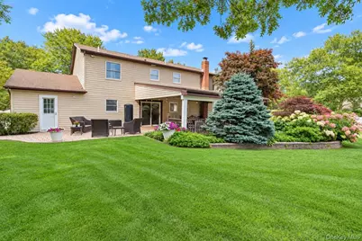 10 Marblestone, South Setauket, NY 11720 - Photo 3