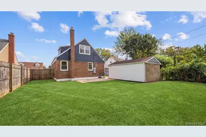 1977 Jackson Avenue, Elmont, NY 11003 - Photo 27