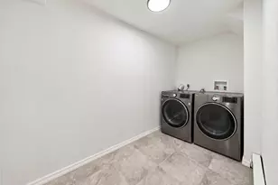 1977 Jackson Ave, Elmont, NY 11003 - Photo 19